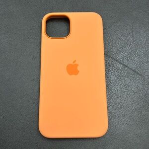 Apple iPhone 13 silicone case with MagSafe- Orange Sorbet